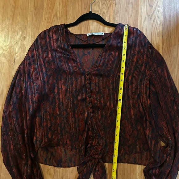 Zara Snakeskin Print Red and Black button down Blouse with Knot- Size XL - Picture 5 of 6